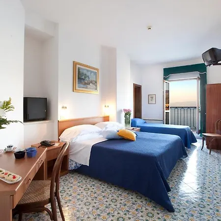 ホテル セッティモ シエロ